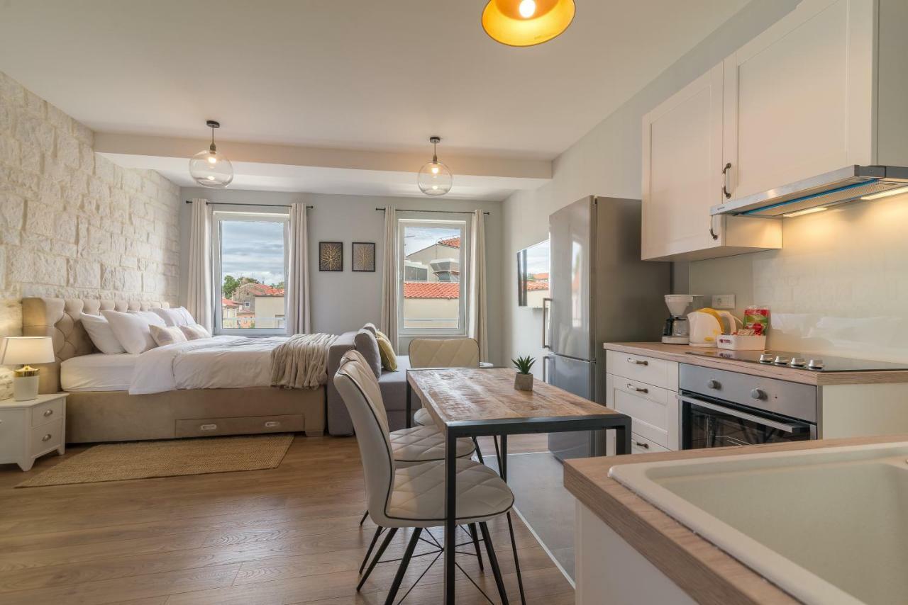 Apartment Luxurious Elegance
